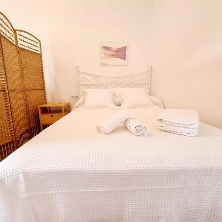 Apartamento Con Patio Sevillano Екстериор снимка