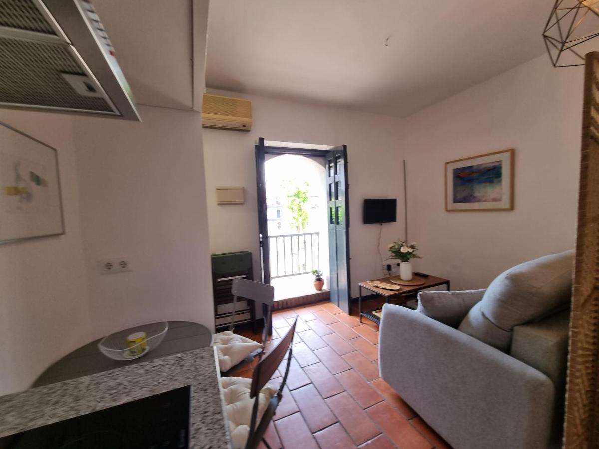 Apartamento Con Patio Sevillano Екстериор снимка